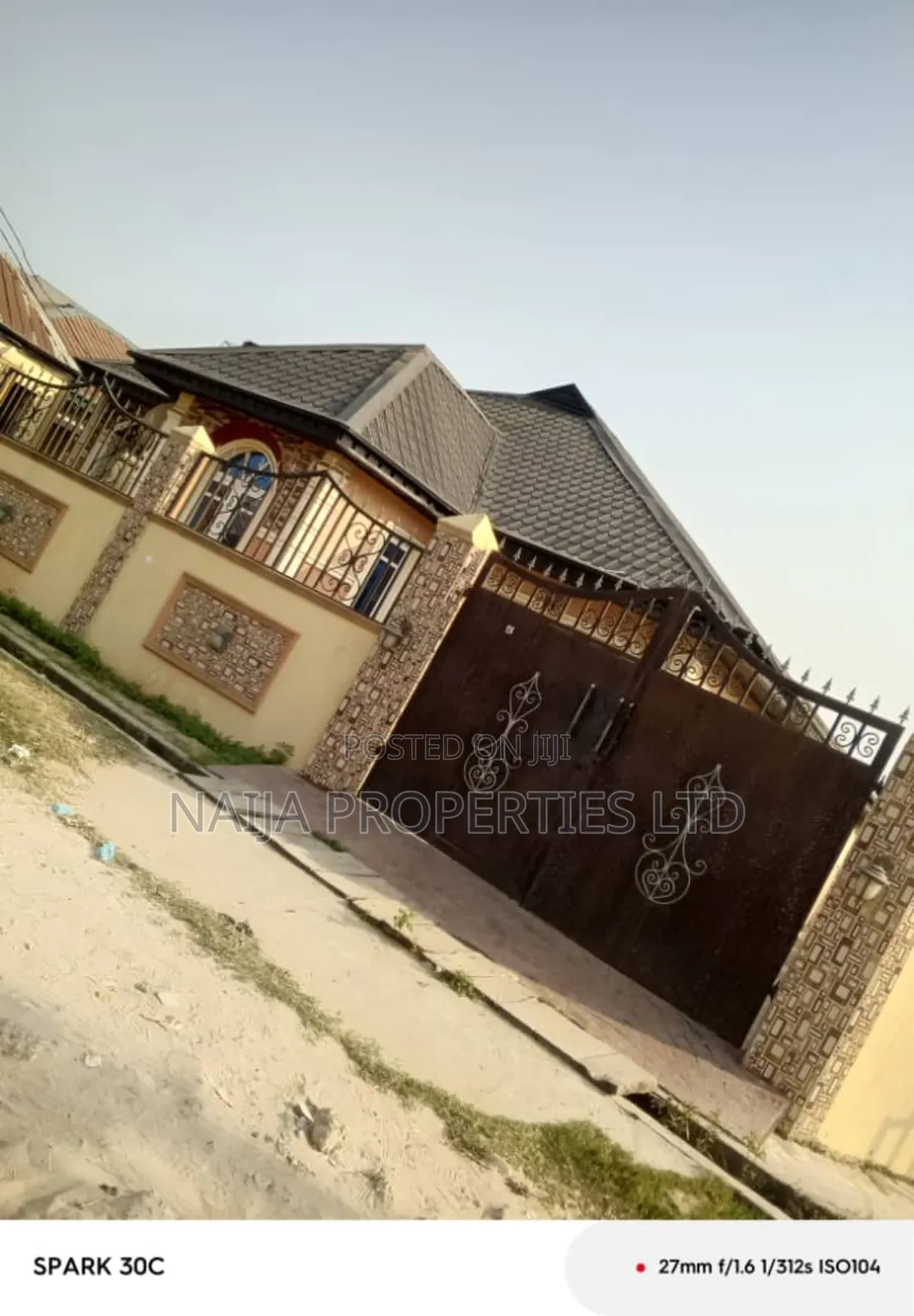 3bdrm Bungalow in New Road, Awoyaya for sale in Awoyaya