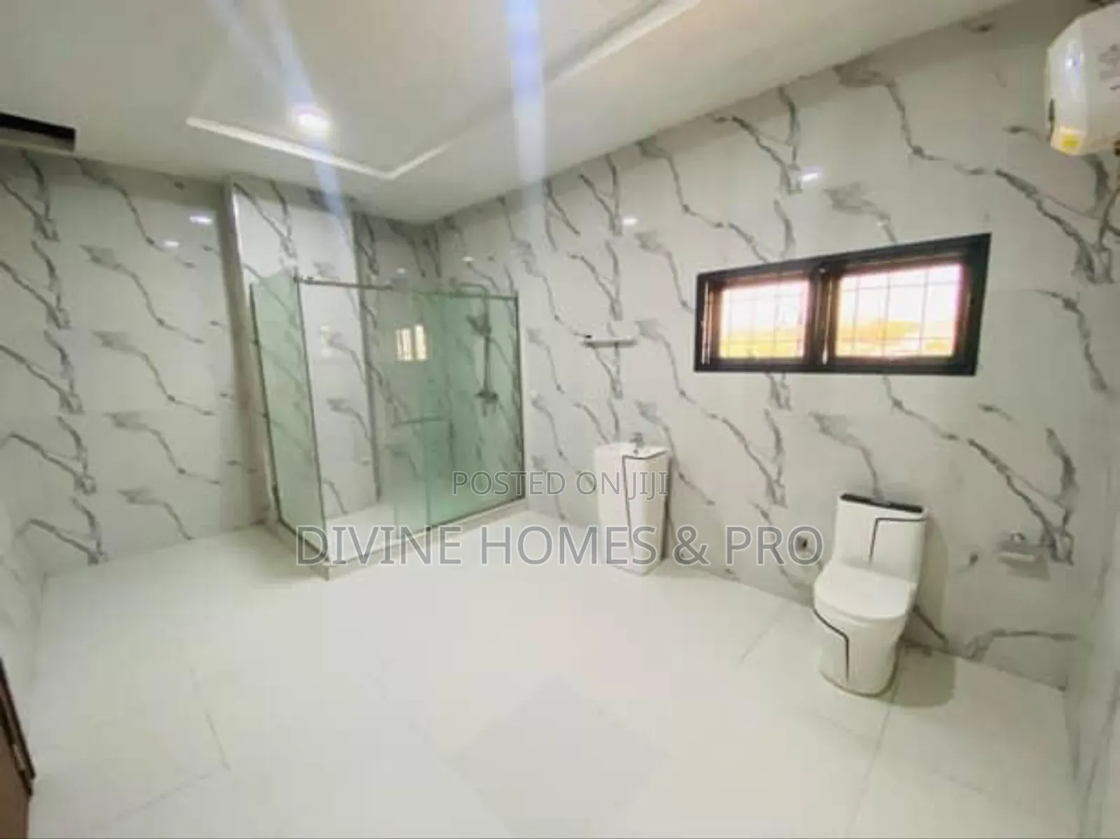 7bdrm Duplex in Kaura for sale in Kaura