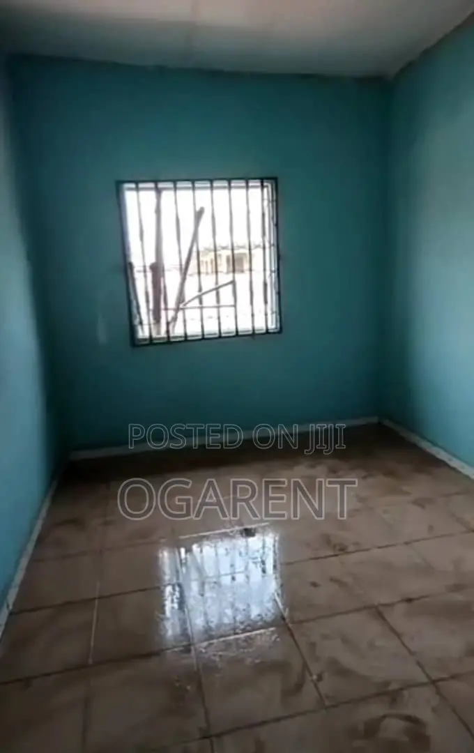 2bdrm Apartment in Santana Market, Benin City for rent in Benin City