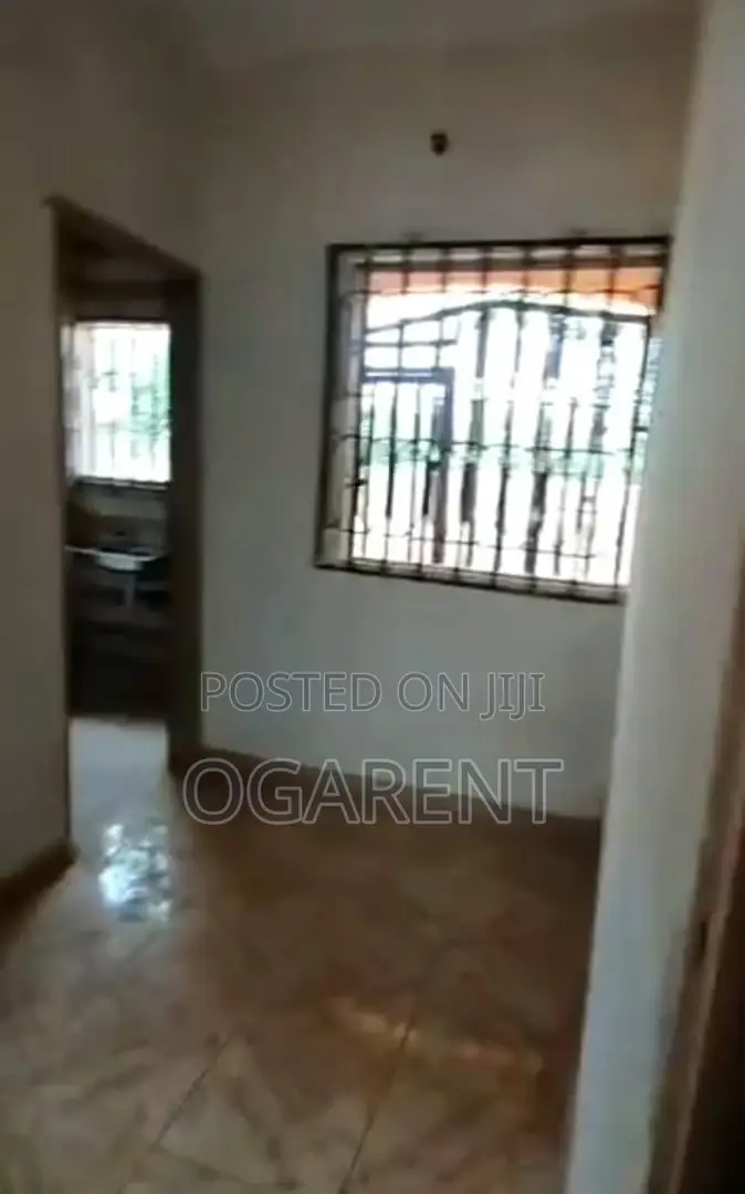 2bdrm Apartment in Santana Market, Benin City for rent in Benin City