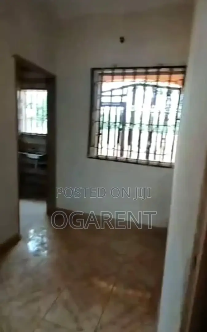 2bdrm Apartment in Santana Market, Benin City for rent in Benin City