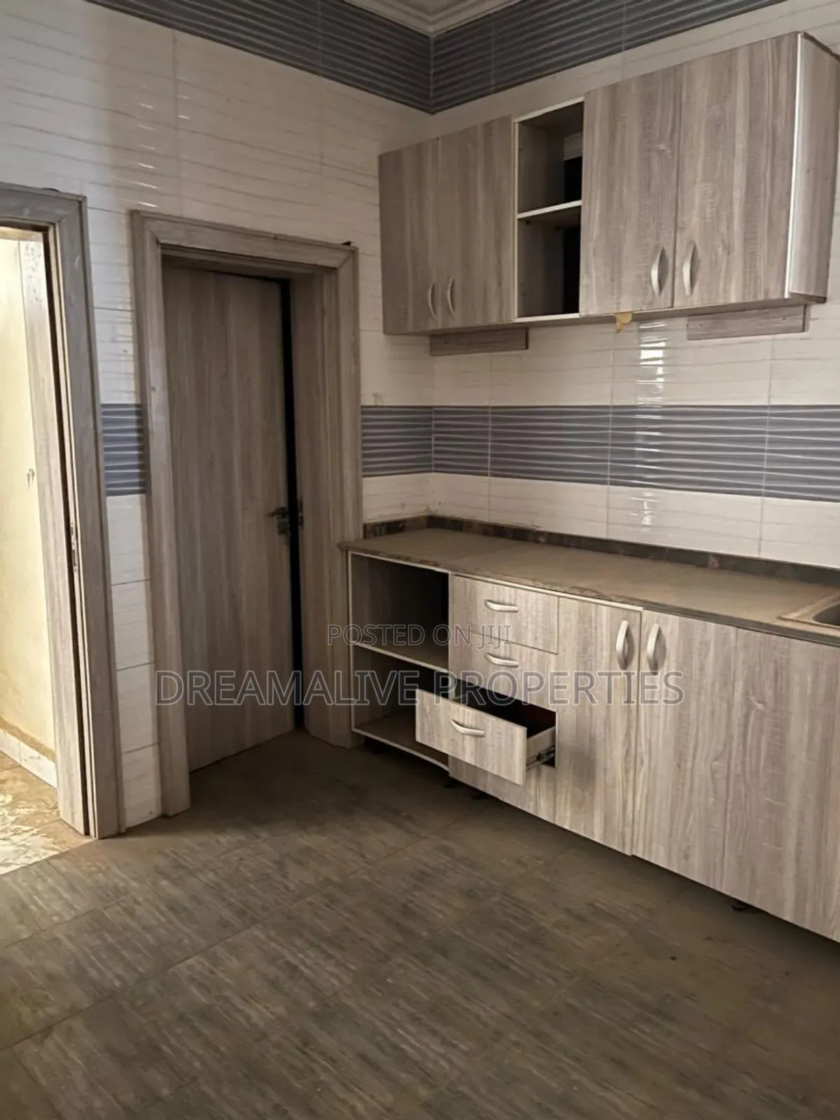 4bdrm Duplex in Jahi for sale in Jahi