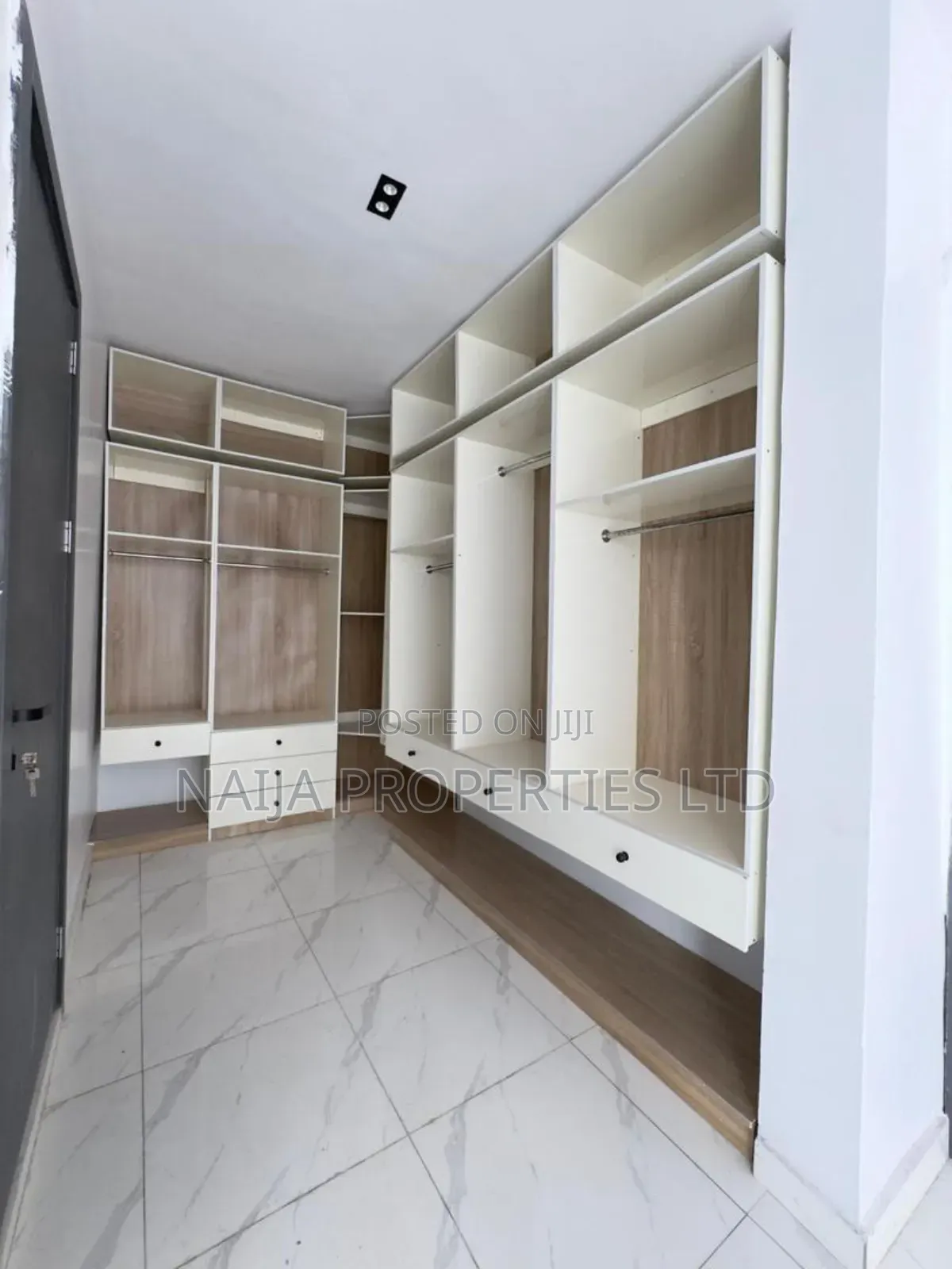 4bdrm Duplex in Agungi, Lekki for sale in Lekki