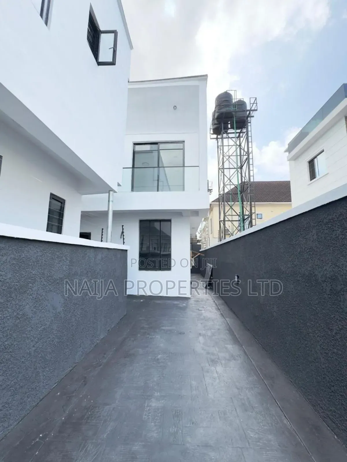 4bdrm Duplex in Agungi, Lekki for sale in Lekki