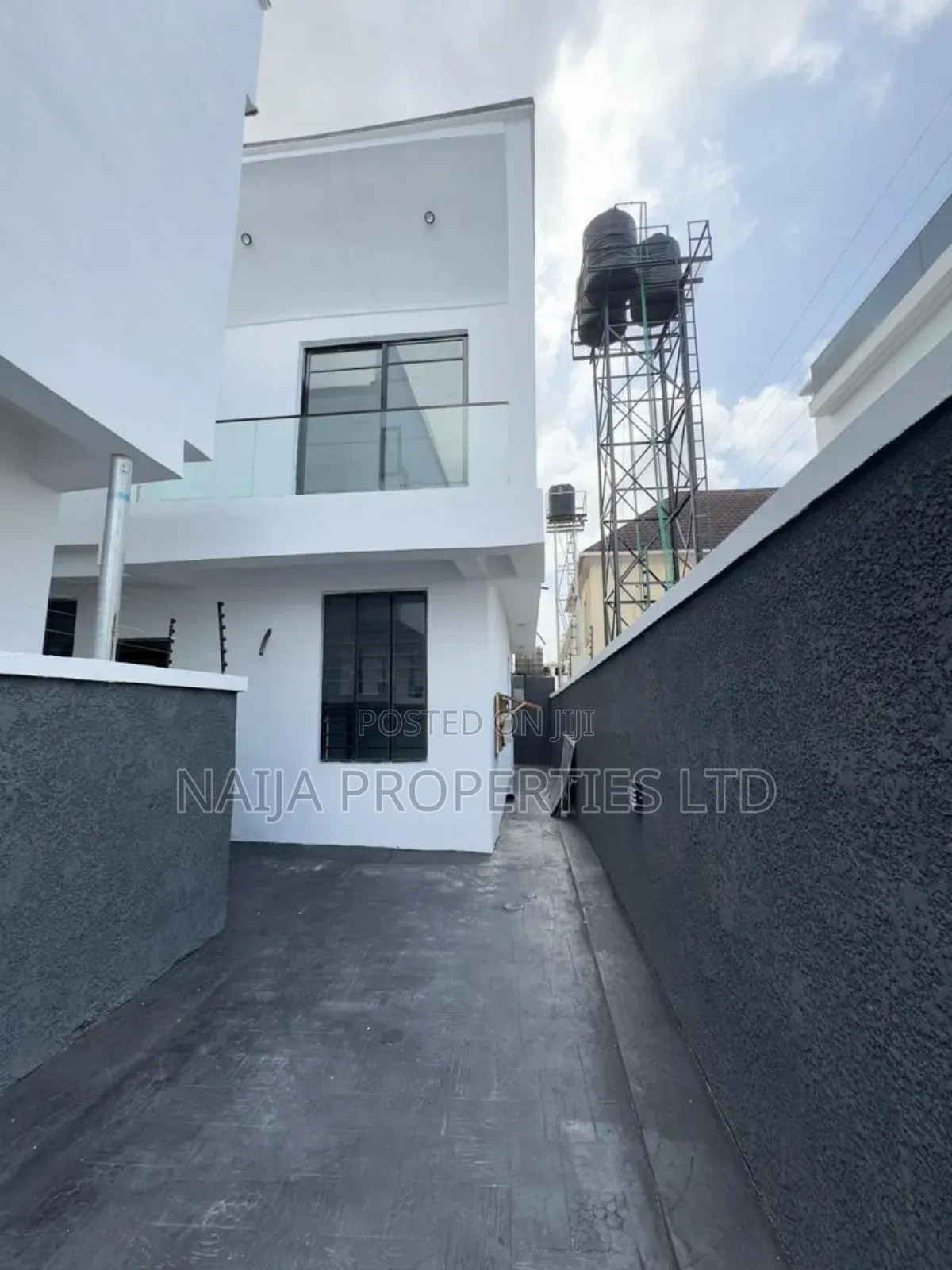 4bdrm Duplex in Agungi, Lekki for sale in Lekki