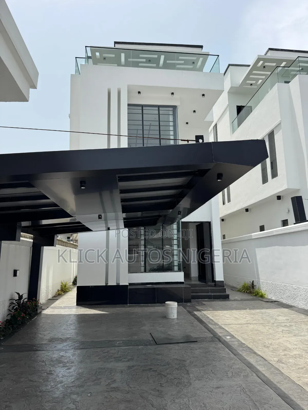 Furnished 5bdrm Duplex in Jakande for sale in Jakande