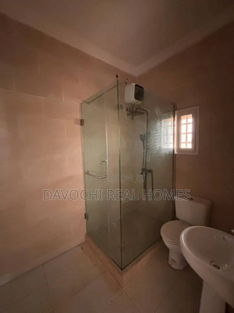 2bdrm Apartment in Lekki Right for rent in Lekki Phase 1