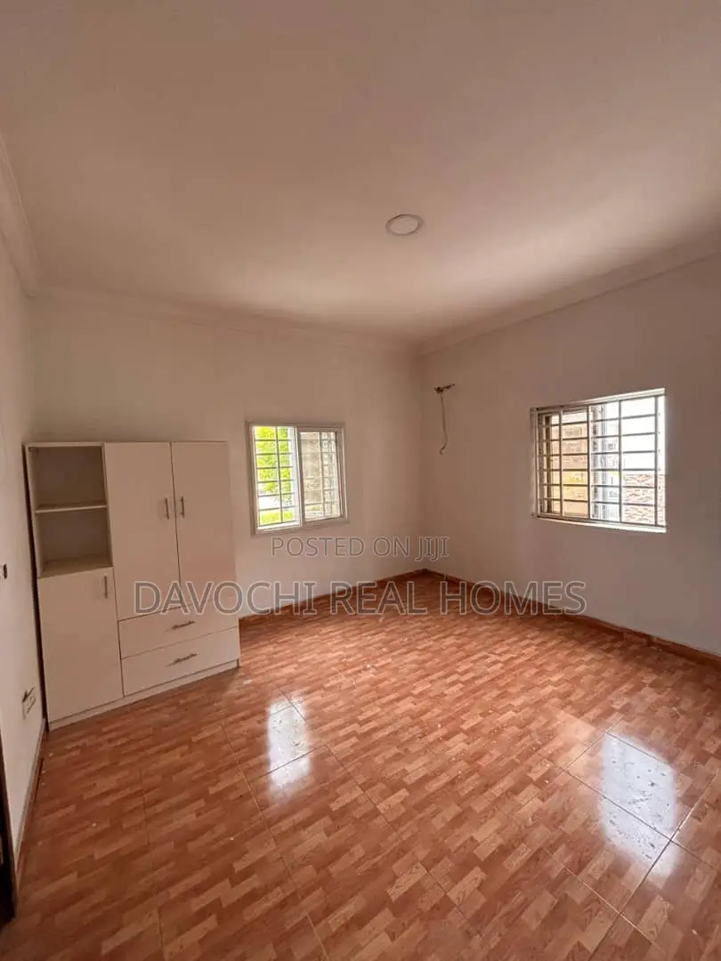 2bdrm Apartment in Lekki Right for rent in Lekki Phase 1