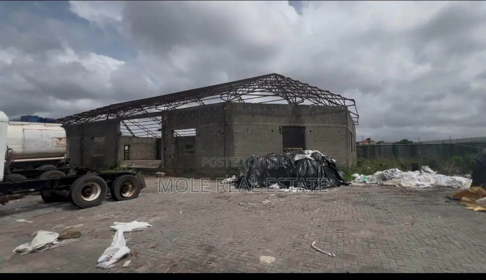 7,958.27 SQM Double Bay Warehouse Apple Junt. Amuwo Odofins in Apple Junction