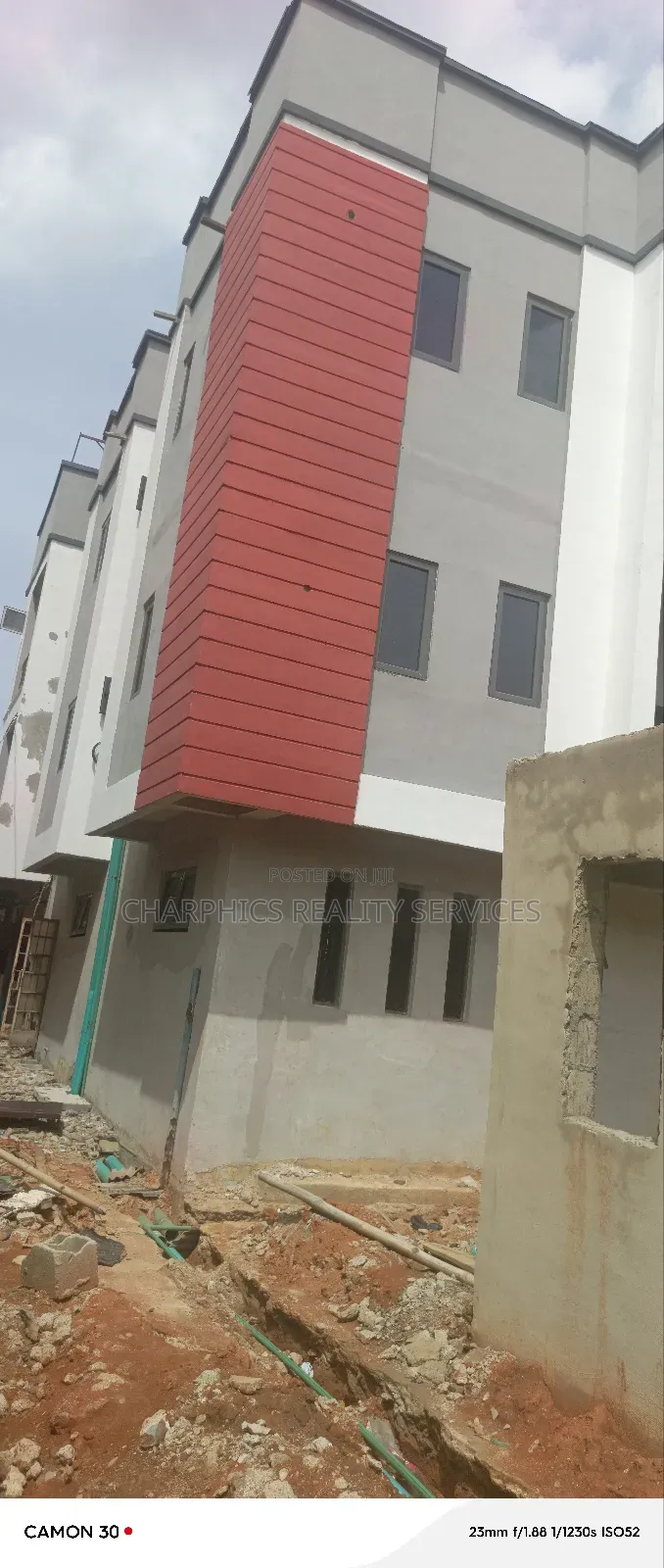 2bdrm Apartment In Mende For Sale in Mende