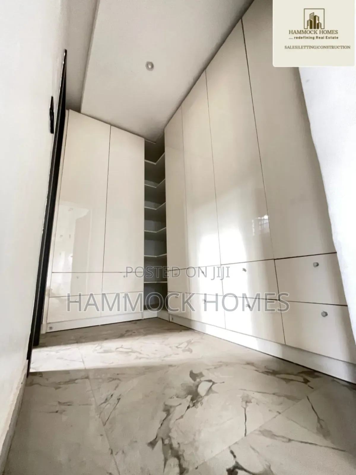 5bdrm Duplex in Tiger Estate, Ojoo for sale in Ojoo