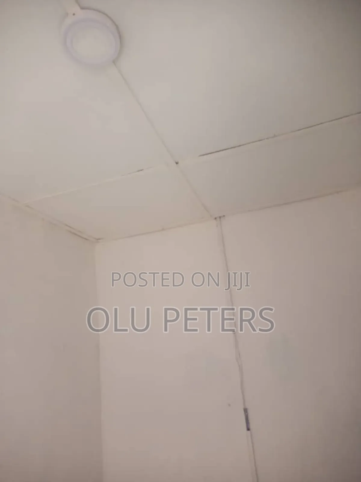 Studio Apartment in Oshinfolarin Yaba for sale in Yaba