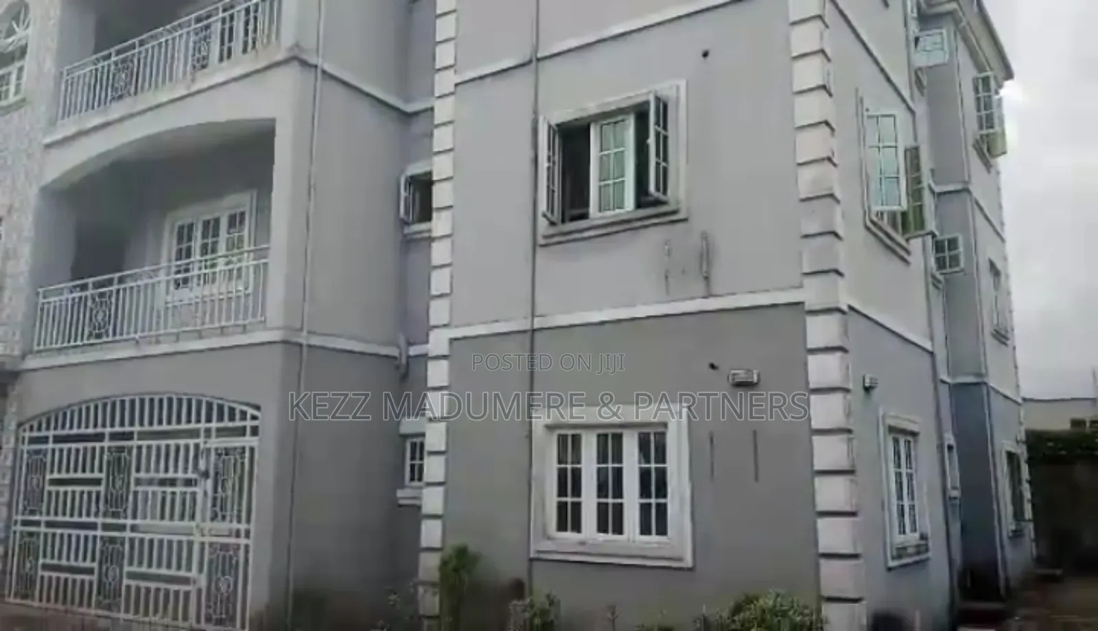 6bdrm Block of Flats in Mercyland, Near, Port-Harcourt for sale in Port-Harcourt