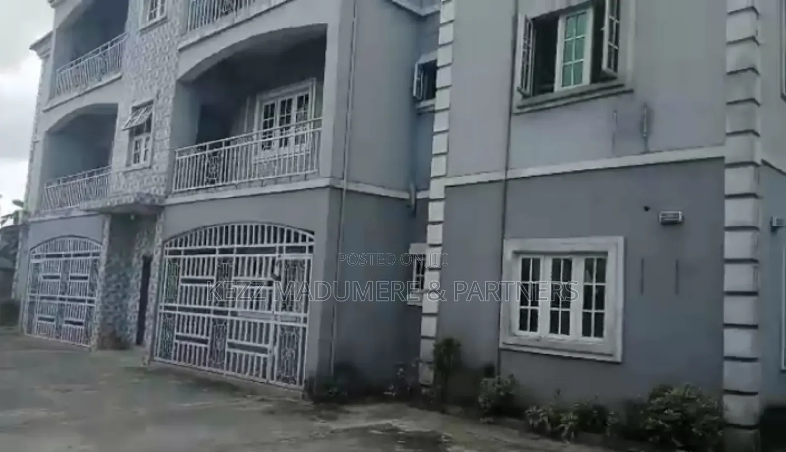 6bdrm Block of Flats in Mercyland, Near, Port-Harcourt for sale in Port-Harcourt