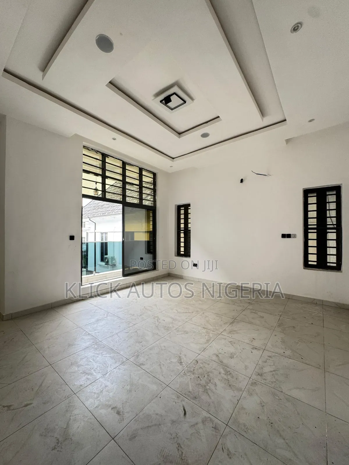 4bdrm Duplex in Jakande for sale in Jakande