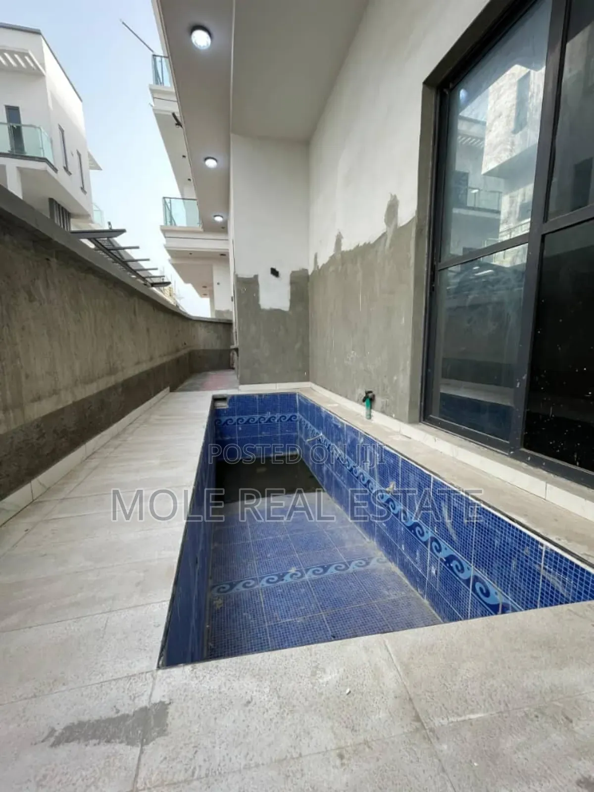 Furnished 5bdrm Duplex in Ikate for sale in Ikate