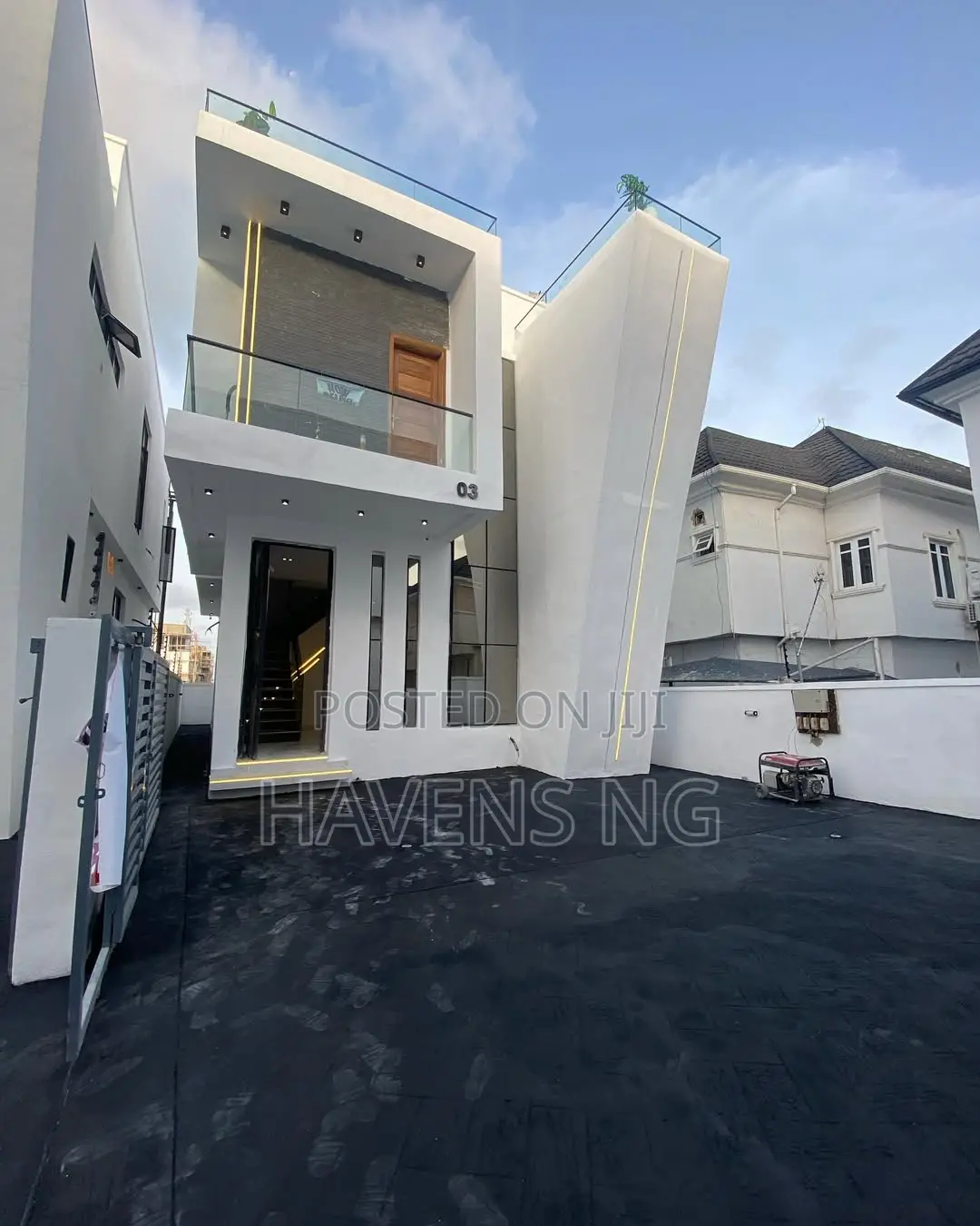 4bdrm Duplex in Ikota for sale in Ikota