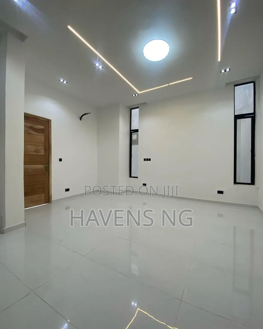 4bdrm Duplex in Ikota for sale in Ikota