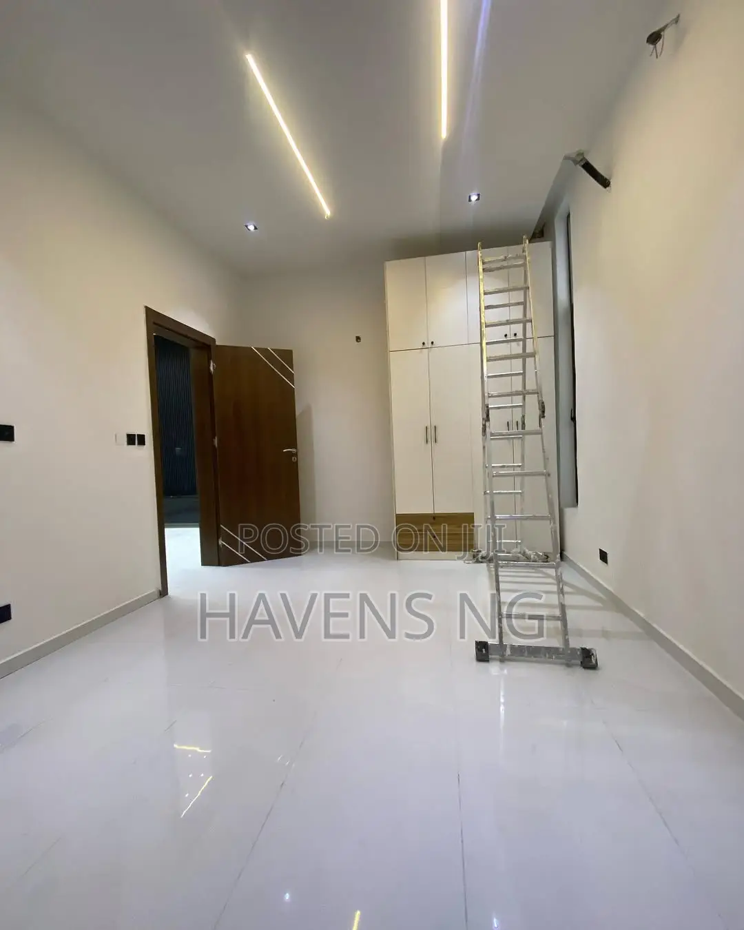 4bdrm Duplex in Ikota for sale in Ikota