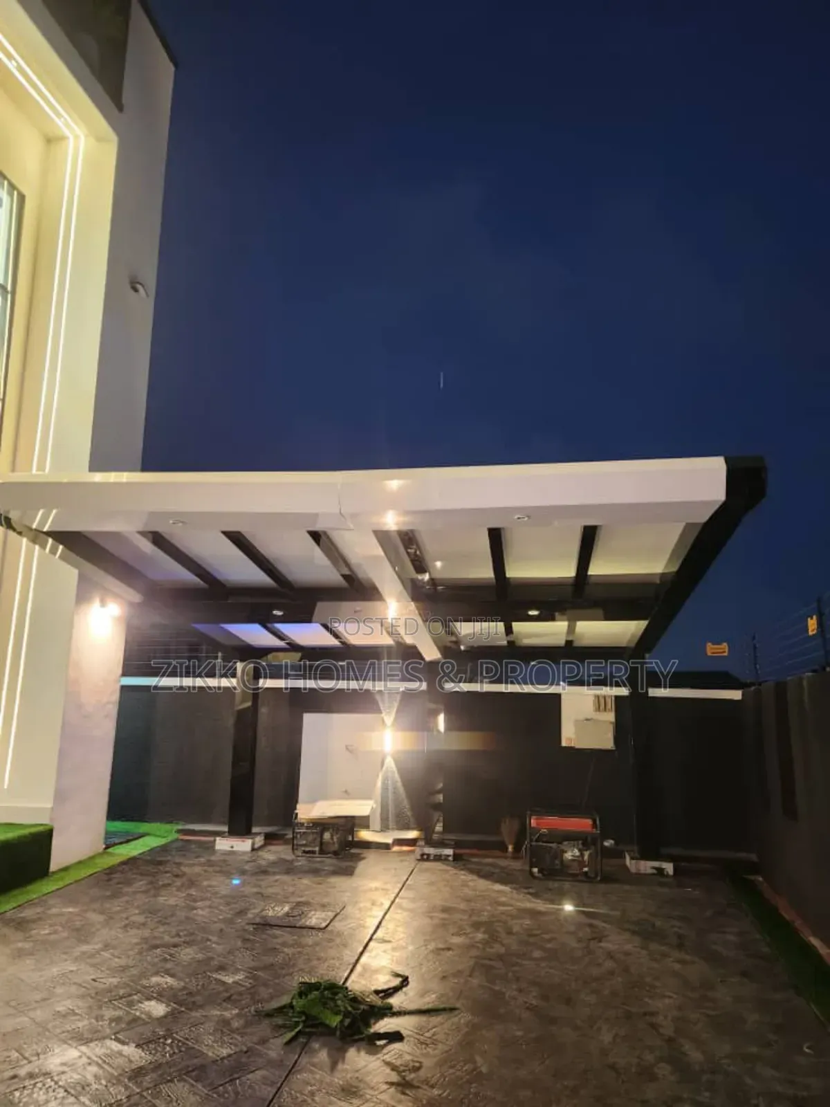 5bdrm Duplex in Oakland Estate, Ajah for sale in Ajah