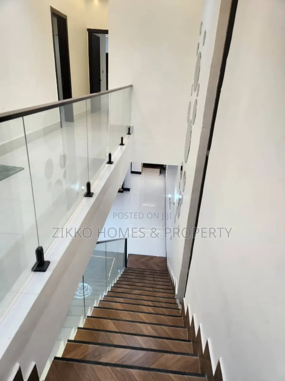 5bdrm Duplex in Oakland Estate, Ajah for sale in Ajah