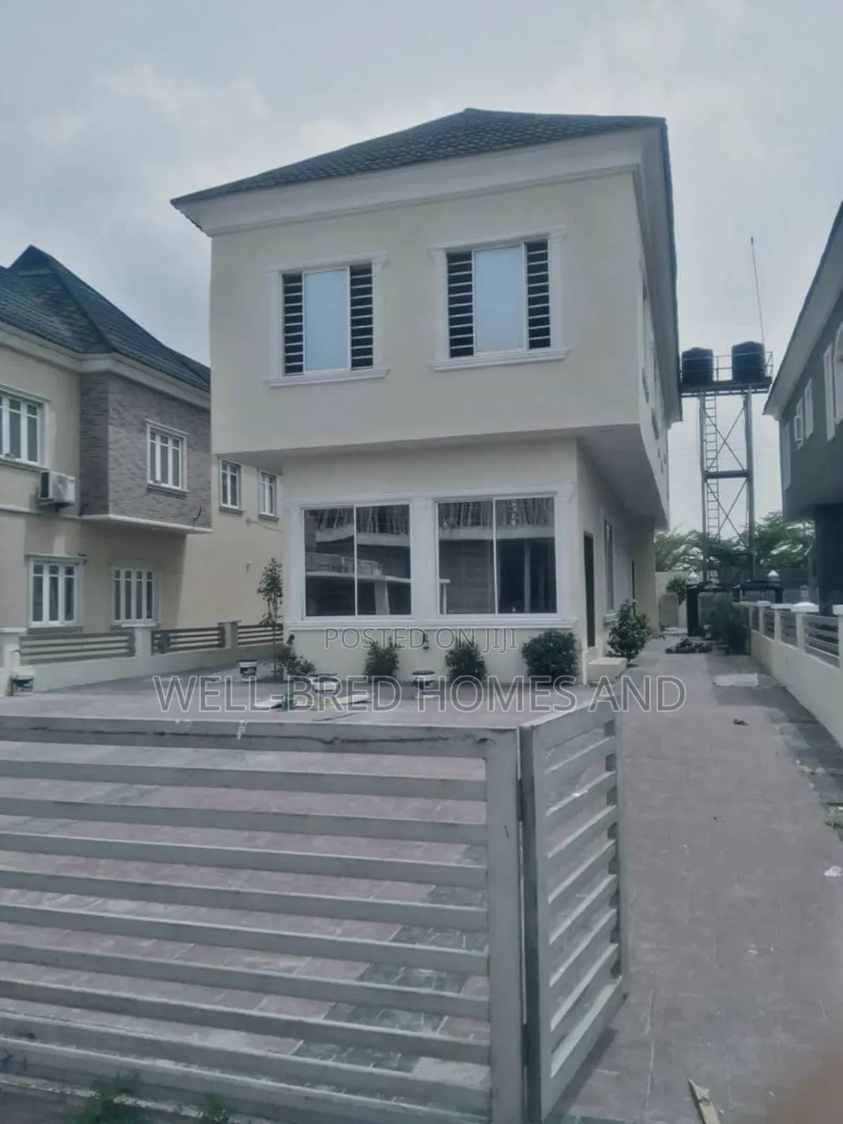 5bdrm Duplex in Osapa London Lekki for rent in Lekki