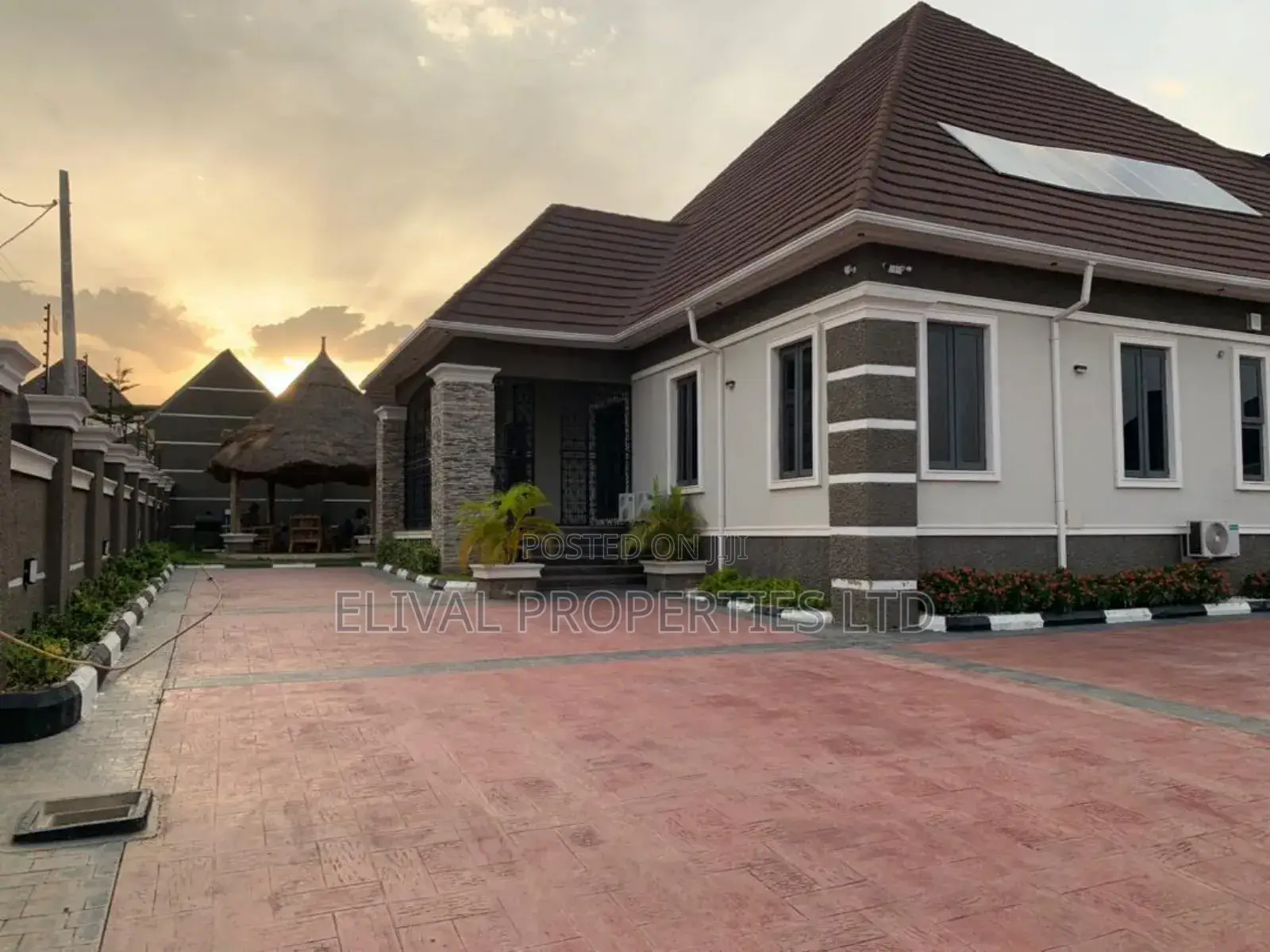 3 Bbedroom Serviced Apartment in Life Camp