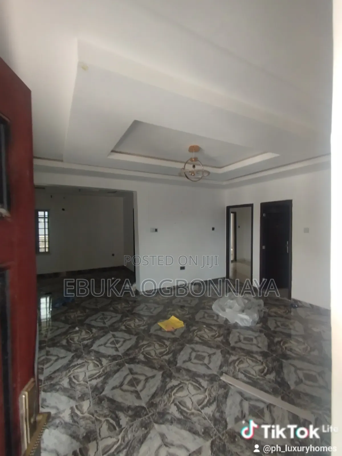 2bdrm Block of Flats in Sars Road,, Obio-Akpor for rent in Obio-Akpor