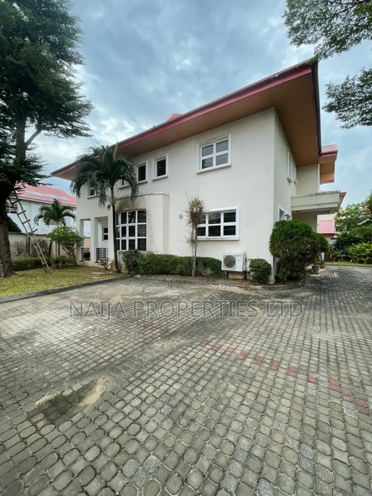 5bdrm Duplex in Vgc Lekki for sale in Lekki