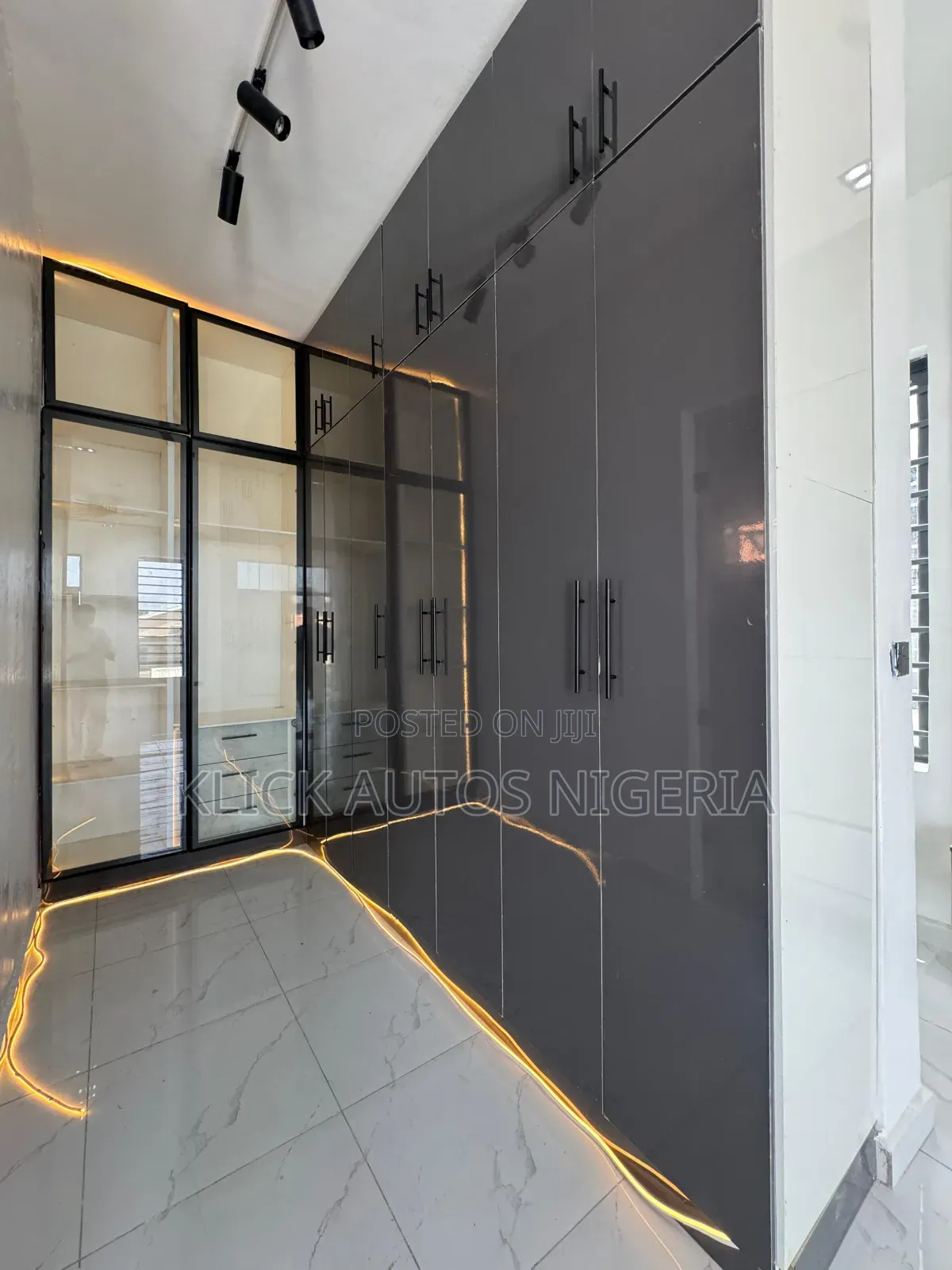 Furnished 5bdrm Duplex in Lekki for sale in Lekki