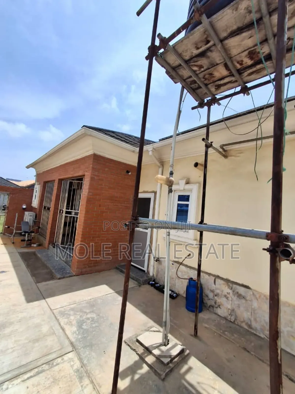 Furnished 3bdrm Bungalow in Fagbile Estate Ikoyi for sale in Ikoyi