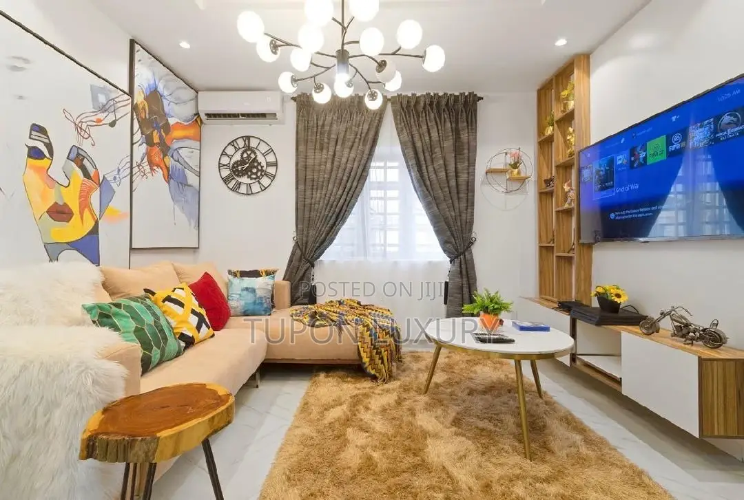 Beautiful 1 Bedroom Apartment With Ps4 in Lekki Phase 1