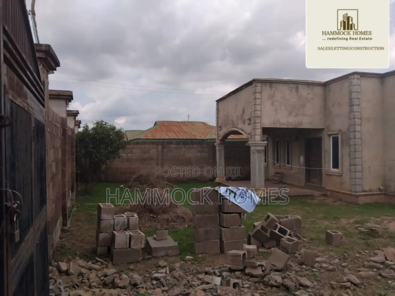 3bdrm Bungalow in Wisdom Estate, Akobo for sale in Akobo