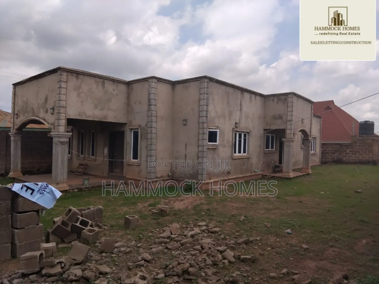 3bdrm Bungalow in Wisdom Estate, Akobo for sale in Akobo