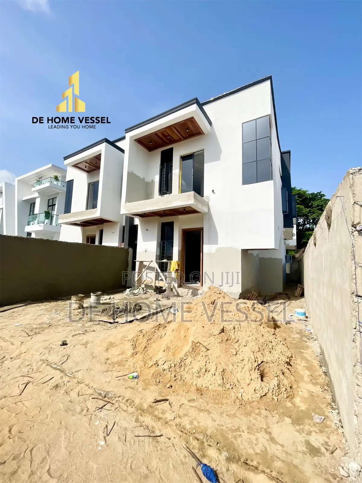 4bdrm Duplex in Chevron for sale in Chevron