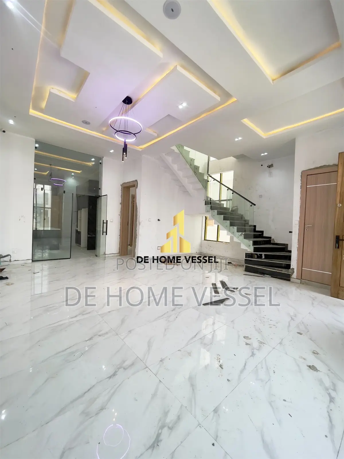 4bdrm Duplex in Chevron for sale in Chevron