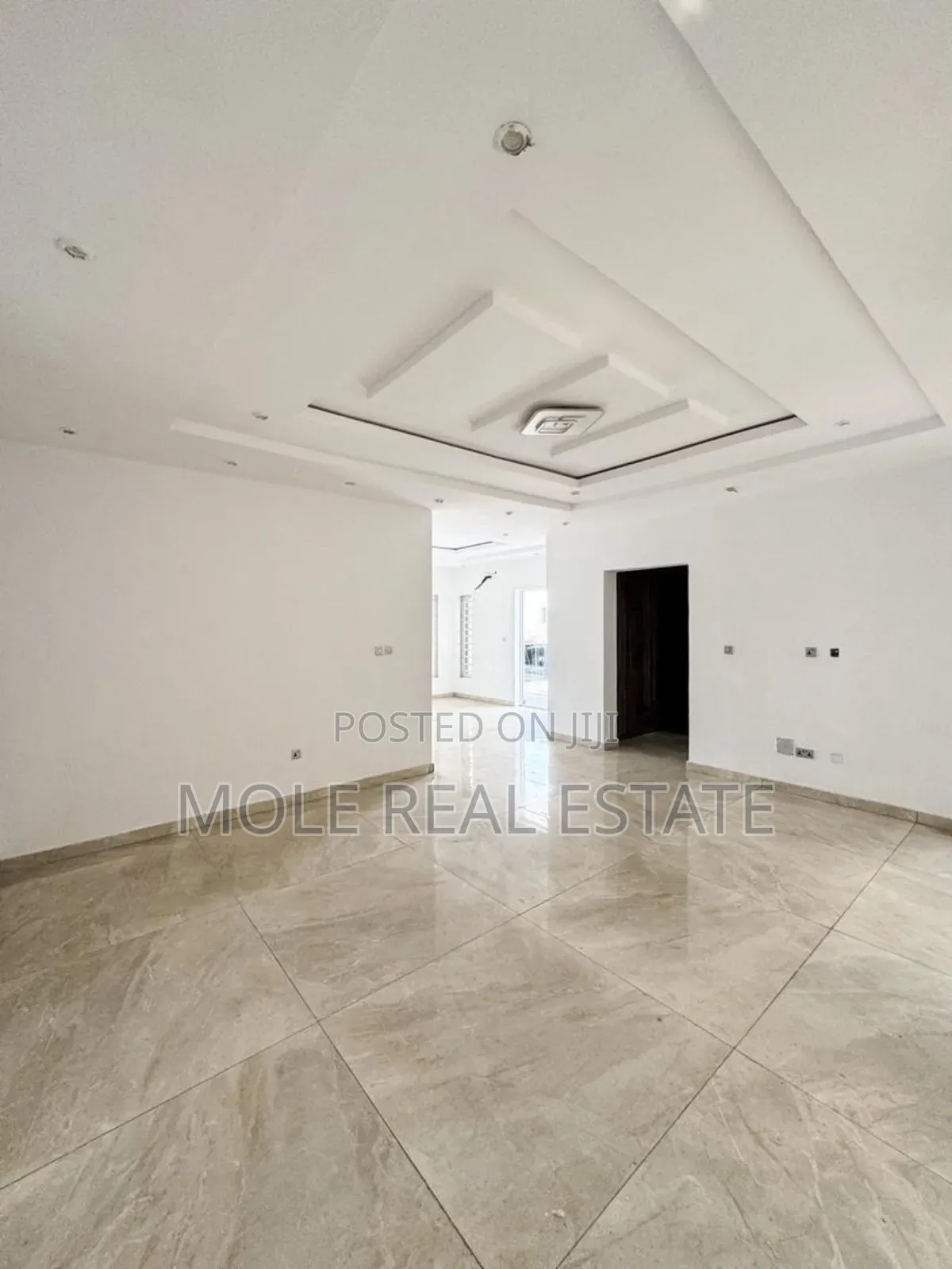 Furnished 5bdrm Duplex in Chevron for sale in Chevron