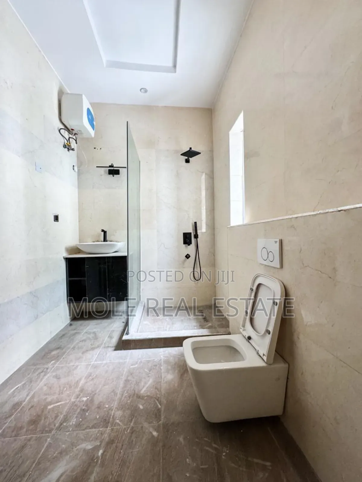 Furnished 5bdrm Duplex in Chevron for sale in Chevron