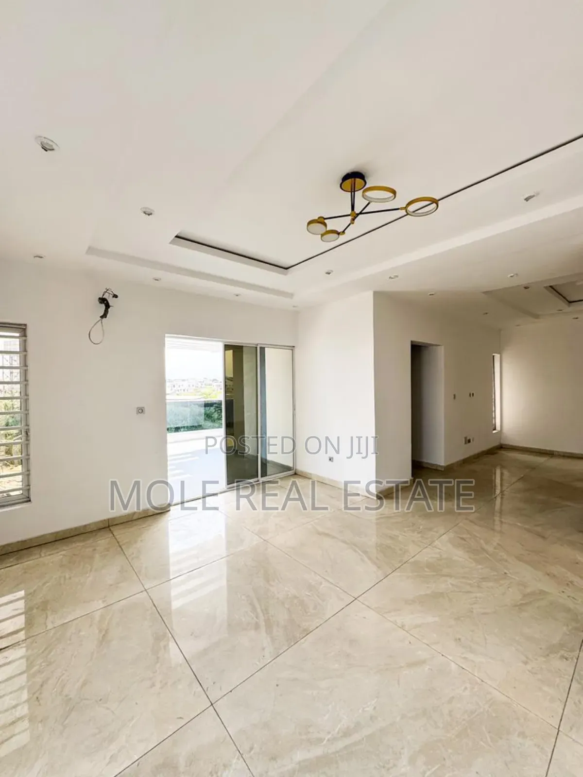 Furnished 5bdrm Duplex in Chevron for sale in Chevron