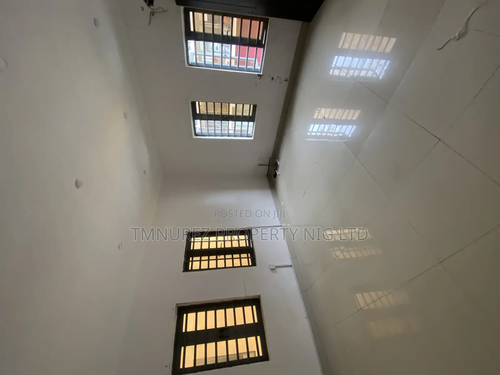 Commercial Apartment to Let in Lekki