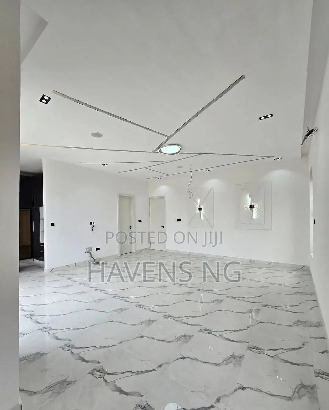 5bdrm Duplex in Ikota for sale in Ikota