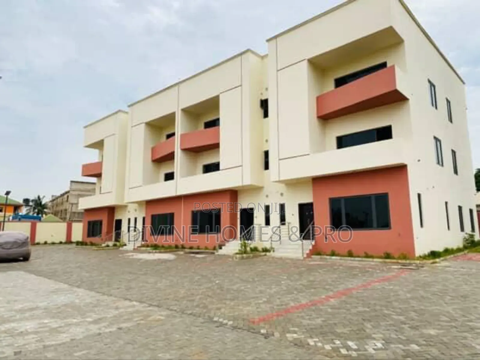 4bdrm Duplex in Durumi for sale in Durumi