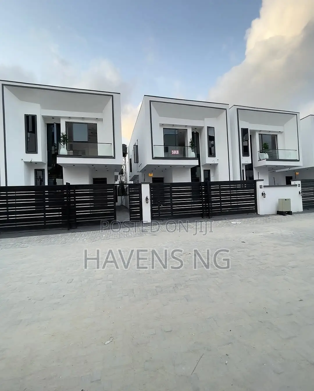 4bdrm Duplex in Ikate for sale in Ikate