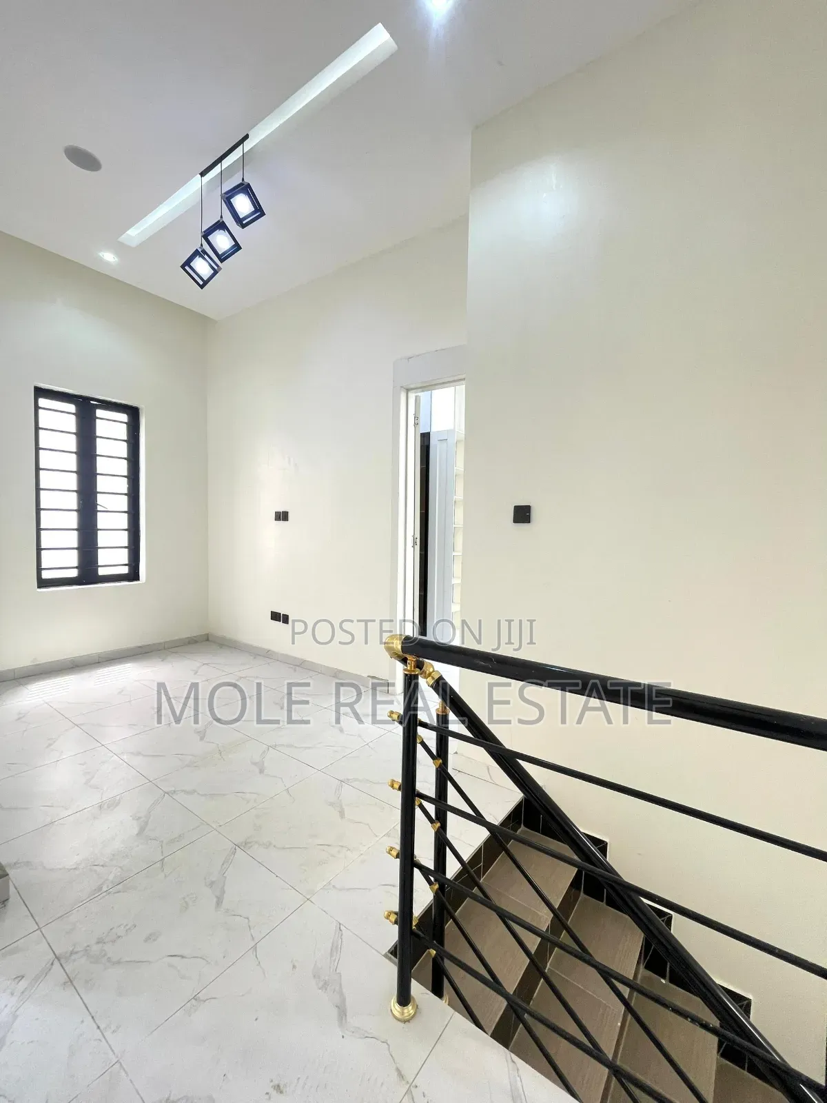 Furnished 3bdrm Block of Flats in Ikate, Lekki Phase 1 for sale in Lekki Phase 1