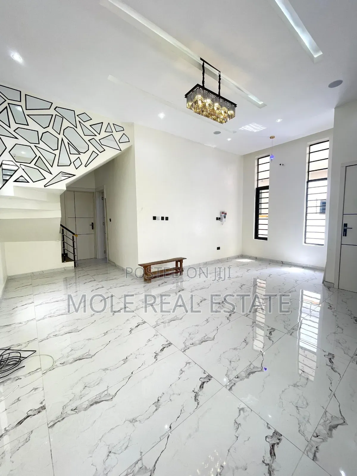 Furnished 3bdrm Block of Flats in Ikate, Lekki Phase 1 for sale in Lekki Phase 1