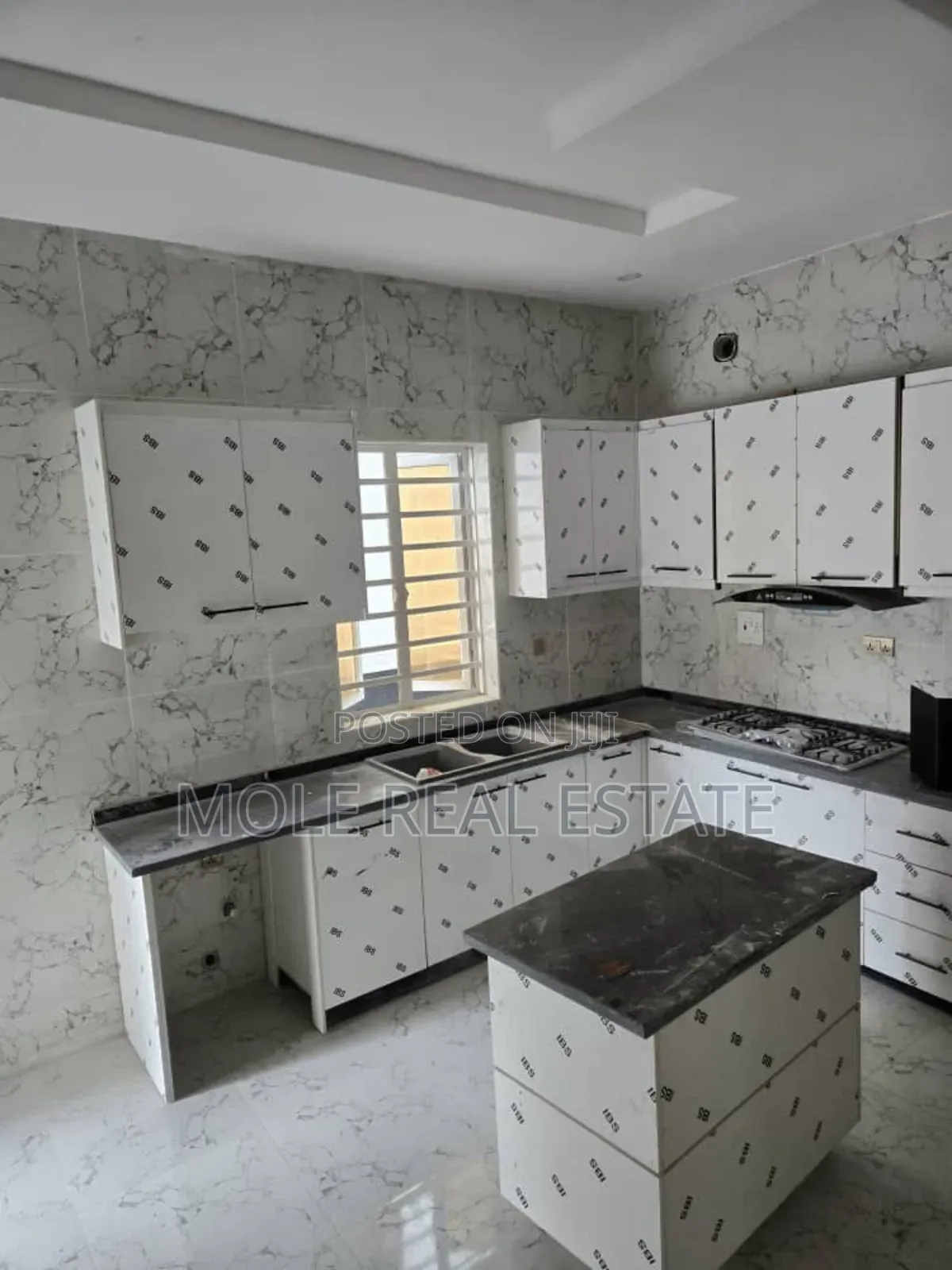 Furnished 3bdrm Block of Flats in Ikate, Lekki Phase 1 for sale in Lekki Phase 1
