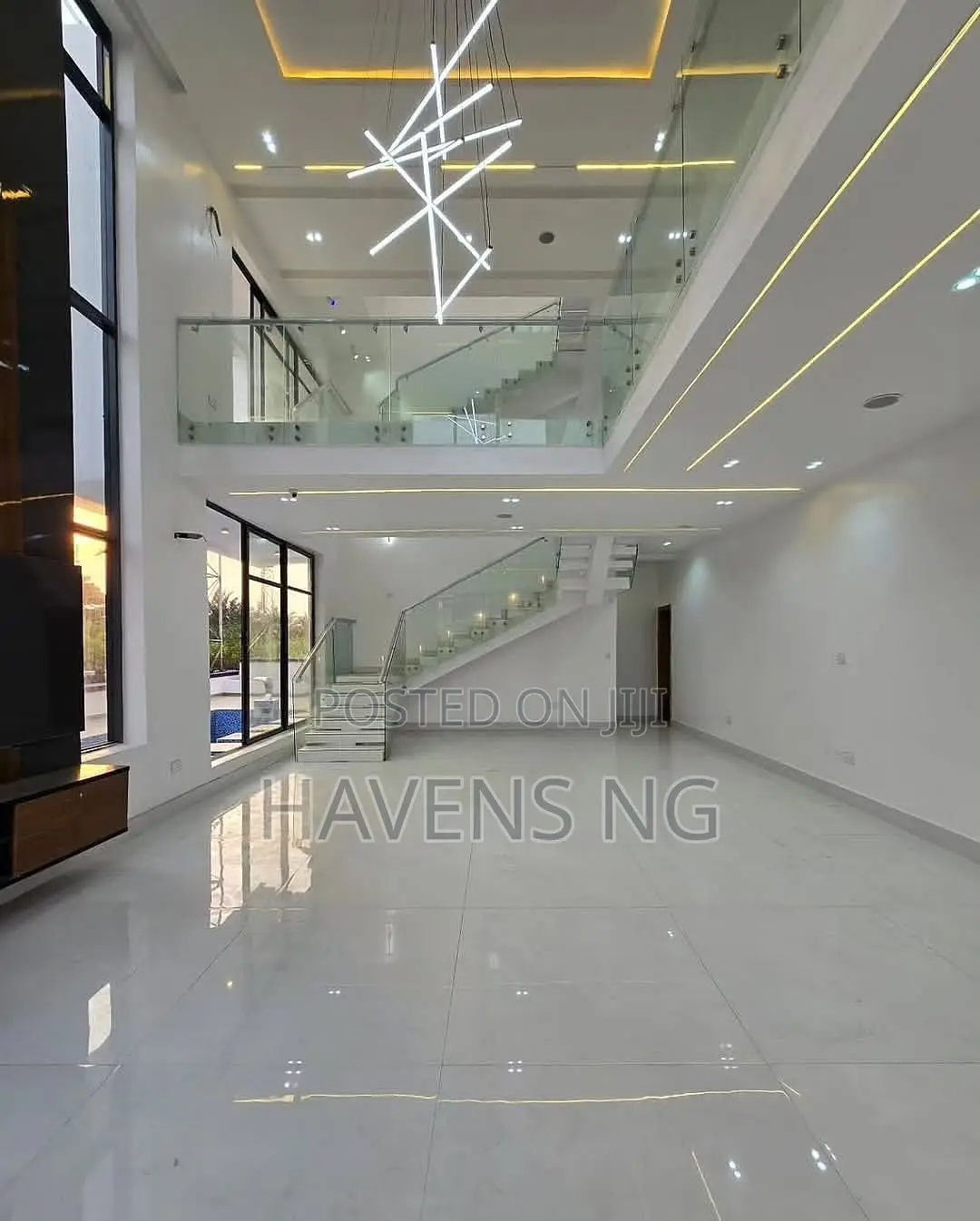 5bdrm Duplex in Lekki Phase 1 for sale in Lekki Phase 1