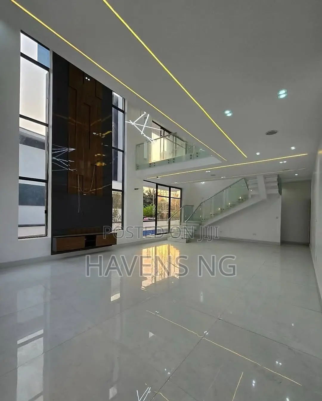 5bdrm Duplex in Lekki Phase 1 for sale in Lekki Phase 1