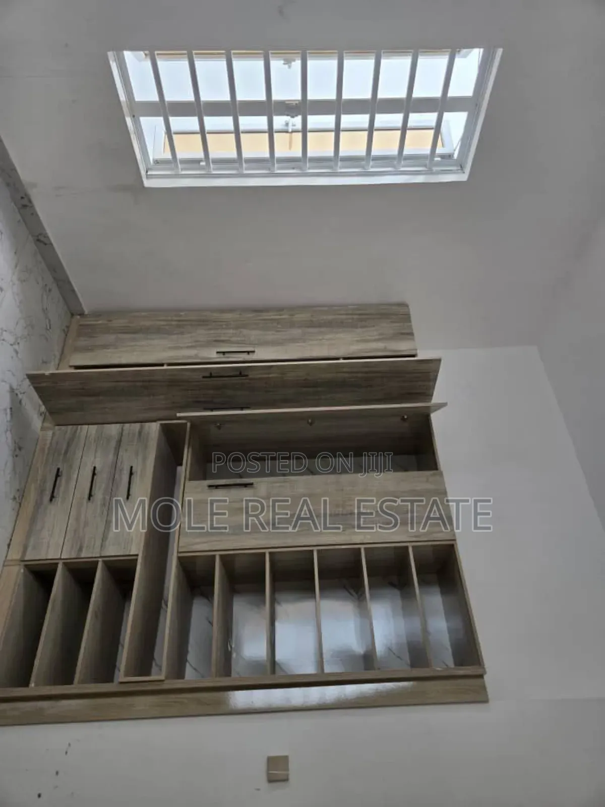 Furnished 4bdrm Duplex in Meridian Park for sale in Awoyaya
