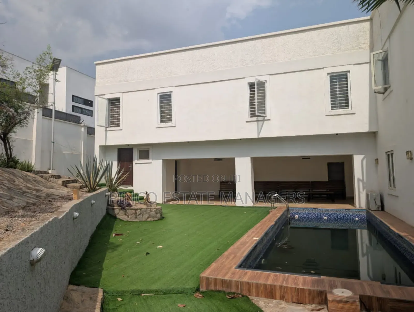 6bdrm Mansion in Guzape District for sale in Guzape District